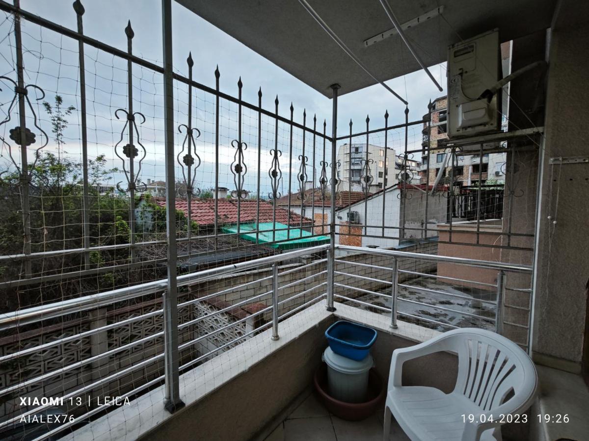 Apartment In The Center 2 Varna Exterior photo